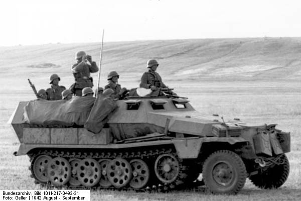 Bundesarchiv_Bild_101I-217-0493-31,_Russland-Süd,_Schützenpanzerwagen
