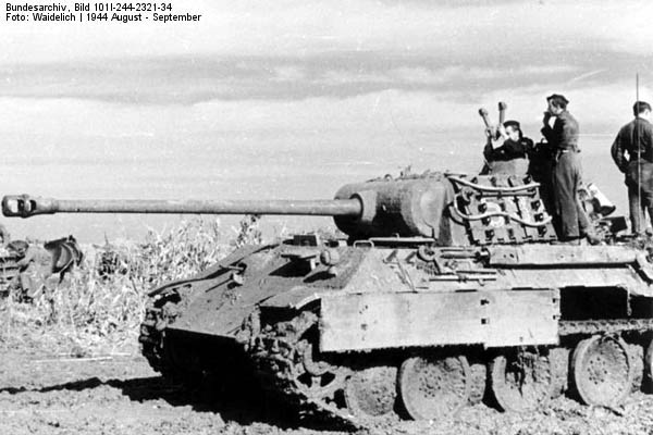 Bundesarchiv_Bild_101I-244-2321-34,_Ostfront-Sd,_Panzer_V_(Panther)