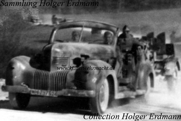 Chrysler_Royal_1939_Behelfskbelwagen_April_44