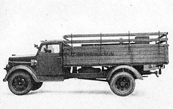 Opel_Blitz_3,6_36_S_Waffenmeisterwagen_WgI_D2018-13