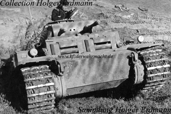 Panzer_II_J_im_Gelände_PzAbt_zbV66_HE