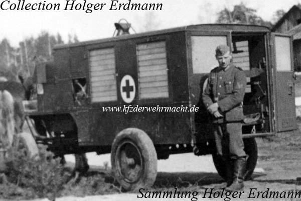 Krankenwagen_Sf_2_mit_Verwundetem_Cholm_Mai_1942